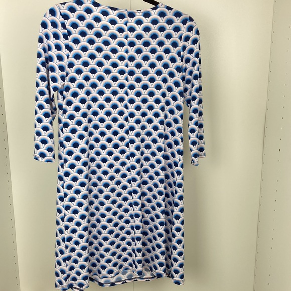 Gorgeous summer dress with rainbow like detail - Picture 2 of 3